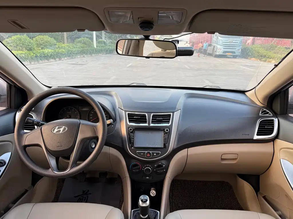 Hyundai Verna — миниатюра 8