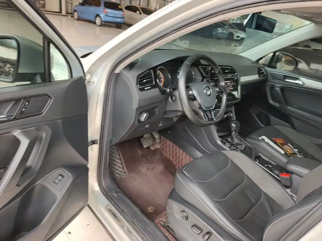 Volkswagen Tiguan L — миниатюра 16