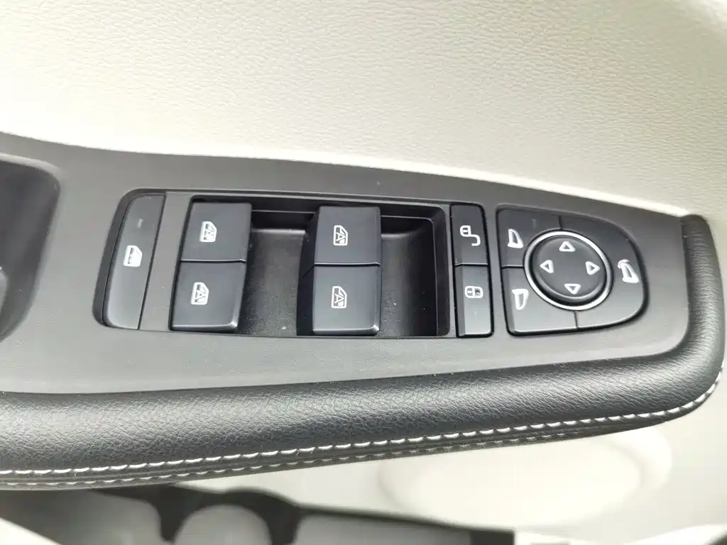 BYD Yuan Pro - фото 9