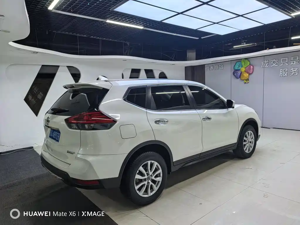 Nissan X-Trail — миниатюра 4