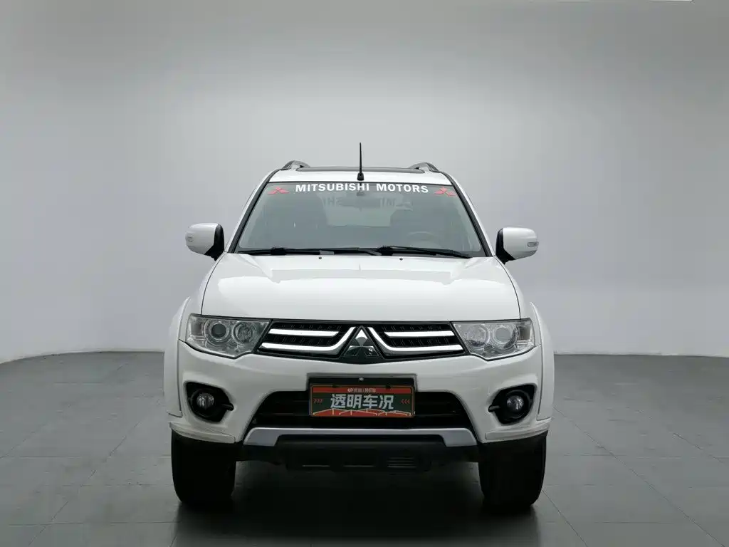 Mitsubishi Pajero Sport — миниатюра 3