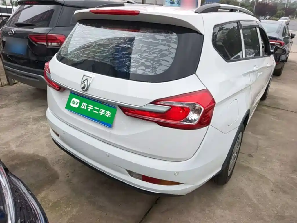 Baojun 310W — миниатюра 7