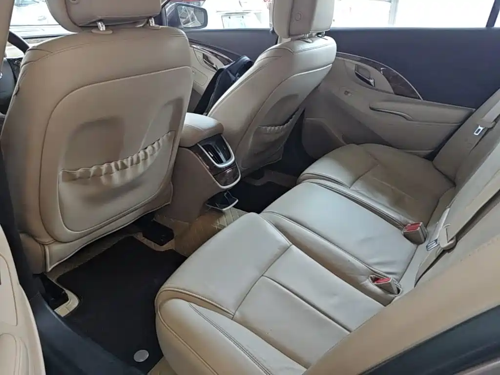 Buick LaCrosse — миниатюра 17