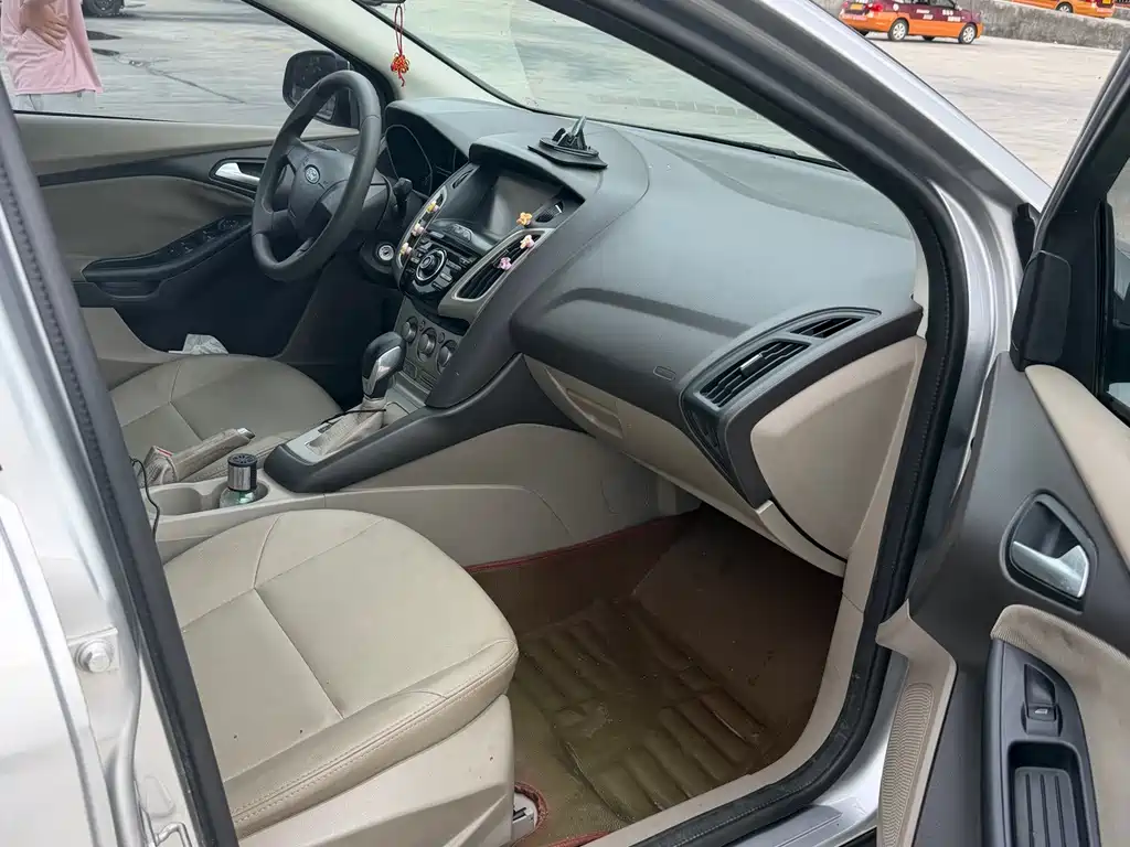 Ford Focus — миниатюра 6