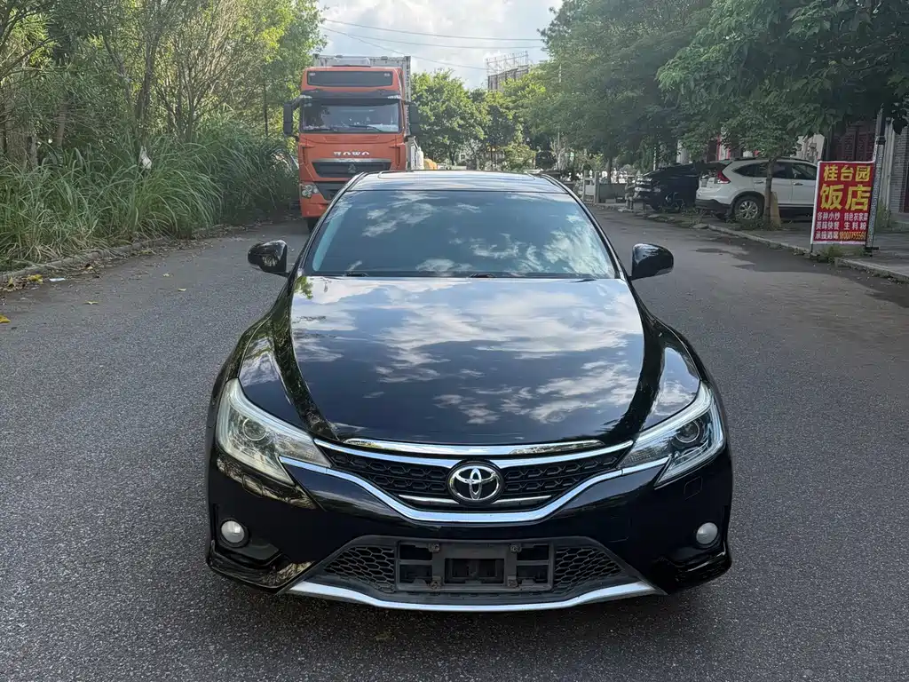 Toyota Reiz — миниатюра 2