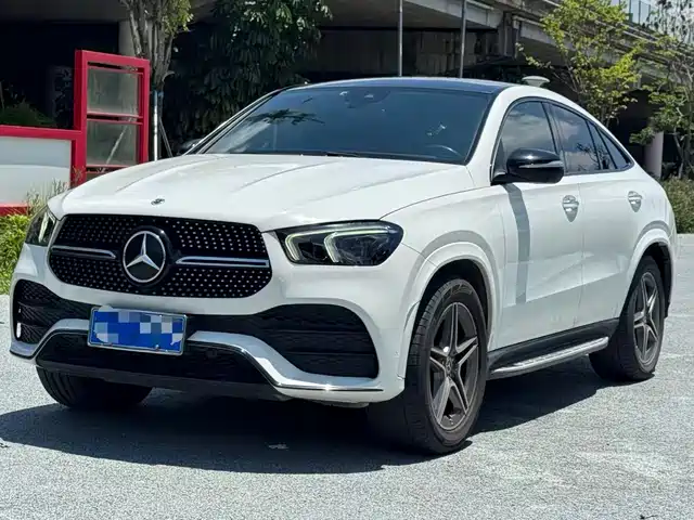 Mercedes-Benz GLE — фото 1