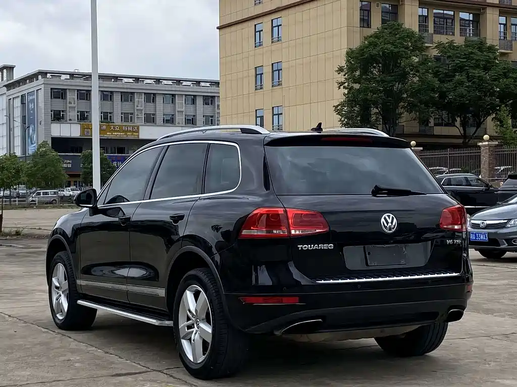 Volkswagen Touareg 2011 3.0TSI Luxury