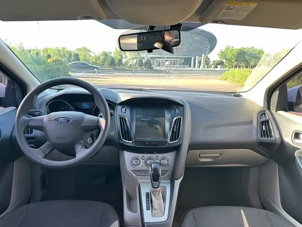 Ford Focus 2012 1.6L AT Comfort