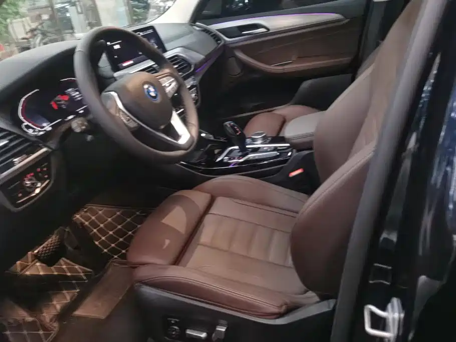 BMW iX3 — миниатюра 9
