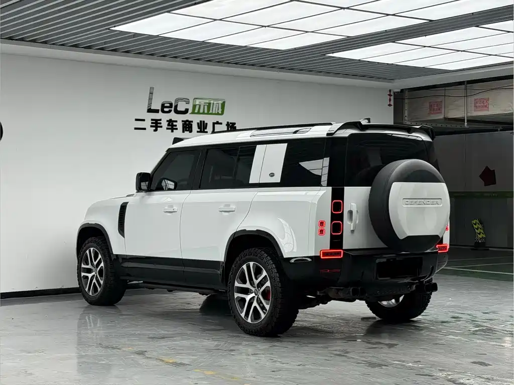 Land Rover Land Rover Defender 2025 110 3.0T P400 X-Dynamic HSE