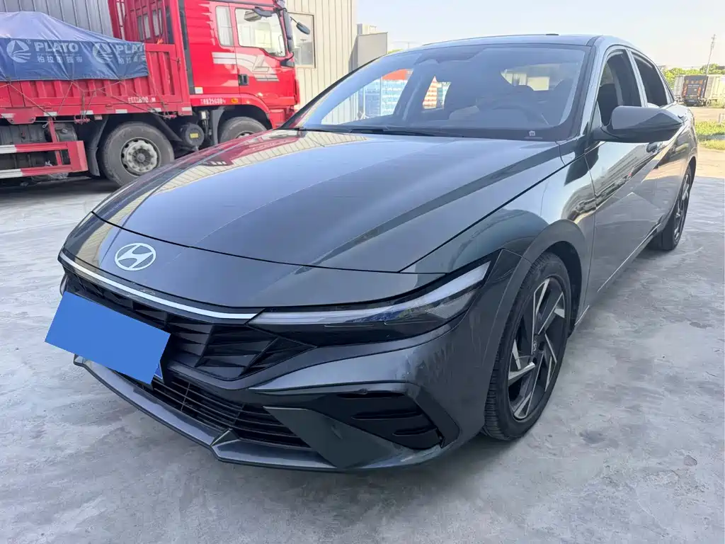 Hyundai Elantra 2024