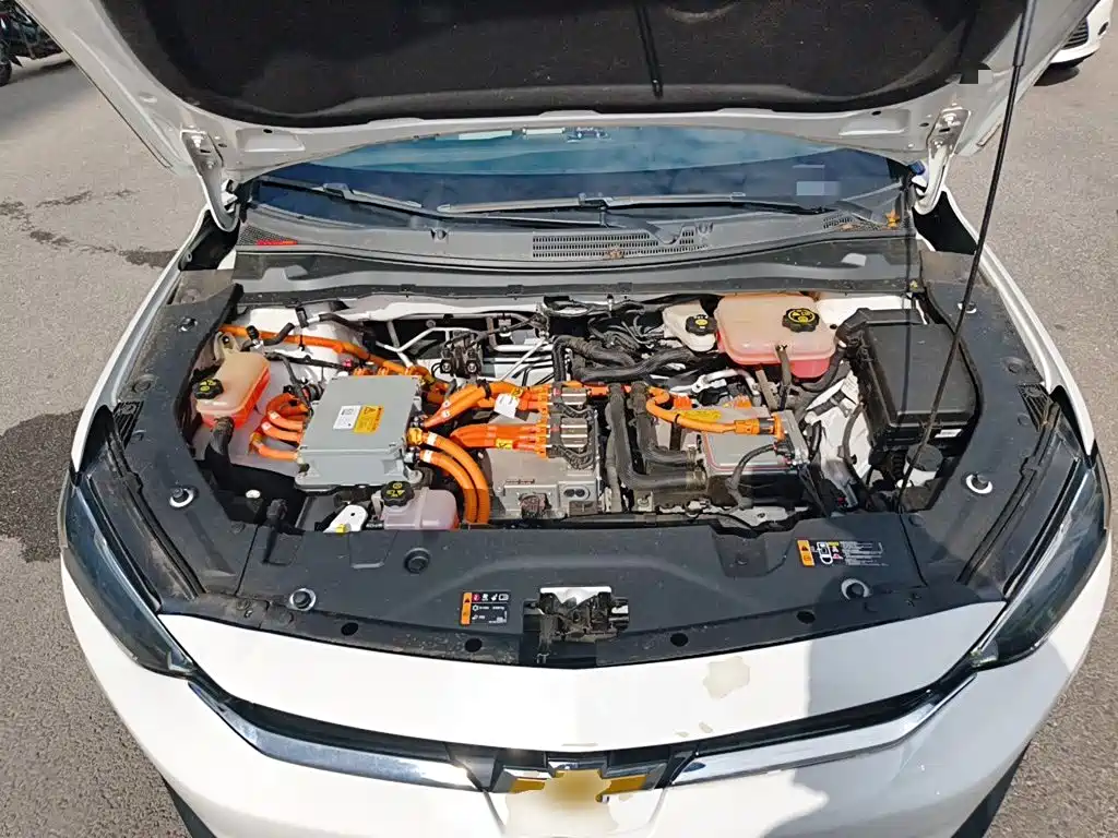 Chevrolet Menlo — миниатюра 16