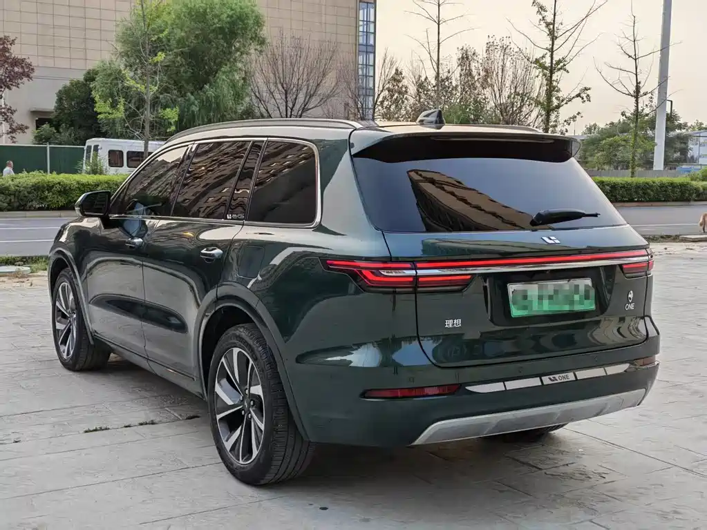 Li Auto ONE 2021 6 мест