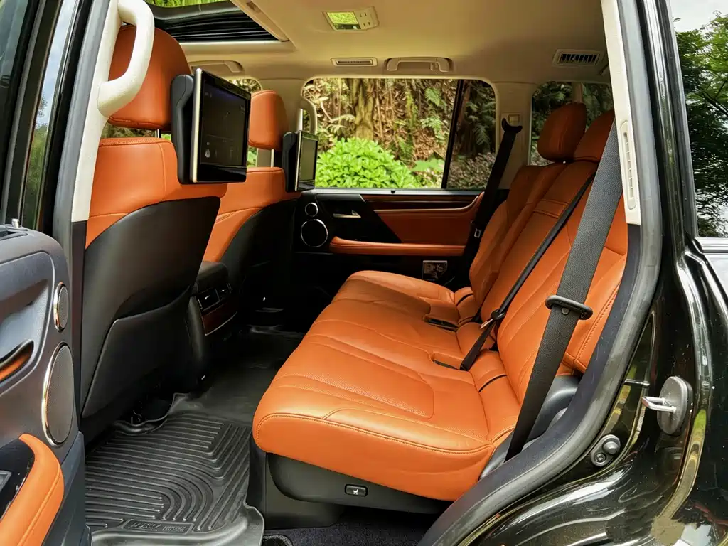 Lexus LX — миниатюра 10