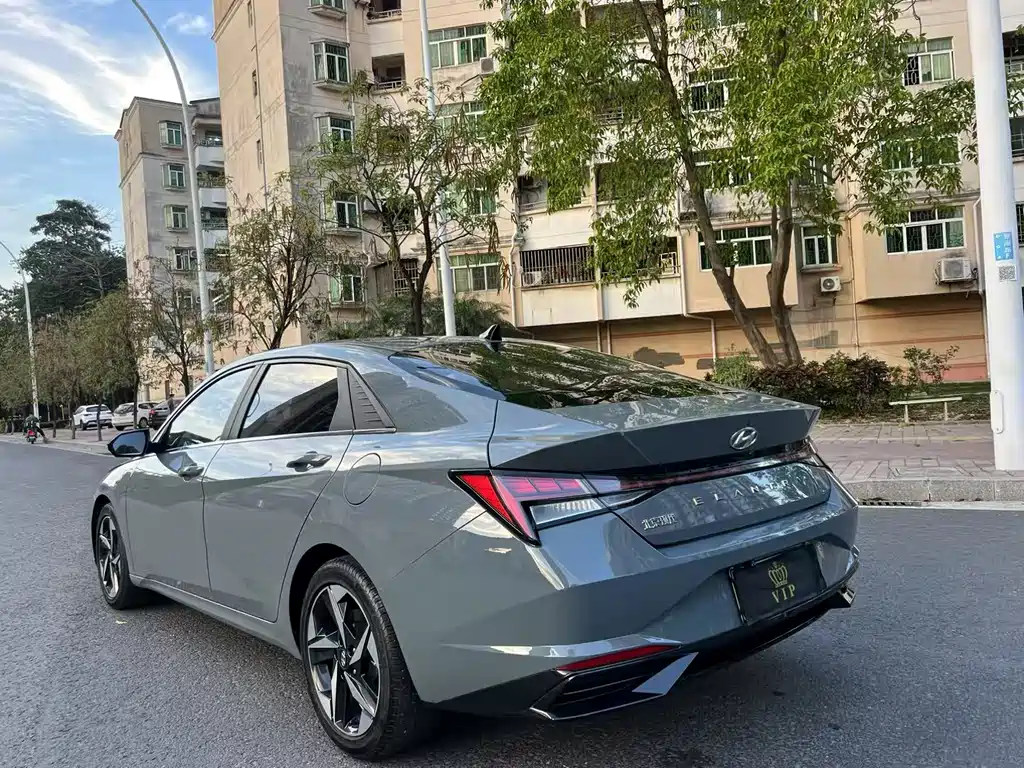 Hyundai Elantra — миниатюра 4