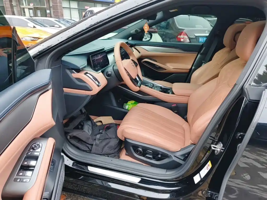 BYD L EV — миниатюра 16