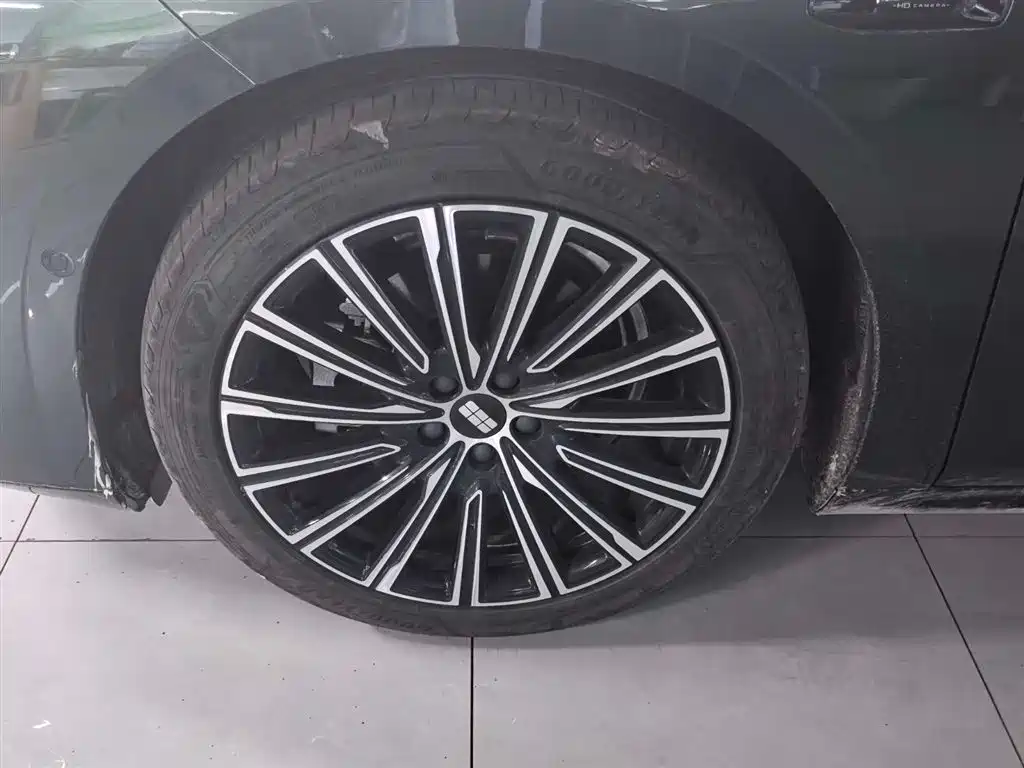 Geely Galaxy Galaxy 8 8 2025 130km EM-P
