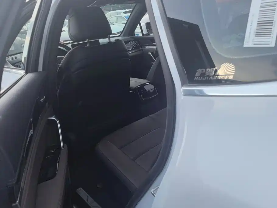 BYD Tang — миниатюра 11