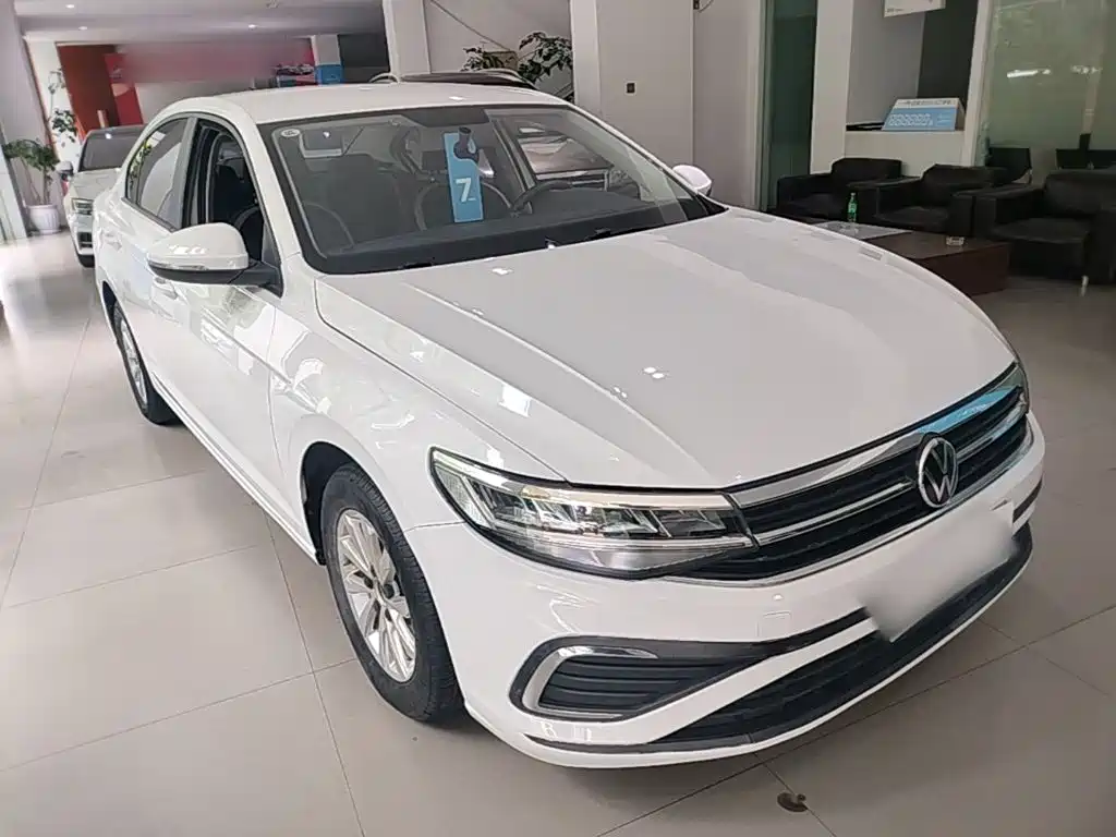 Volkswagen Bora 2023 200TSI DSG