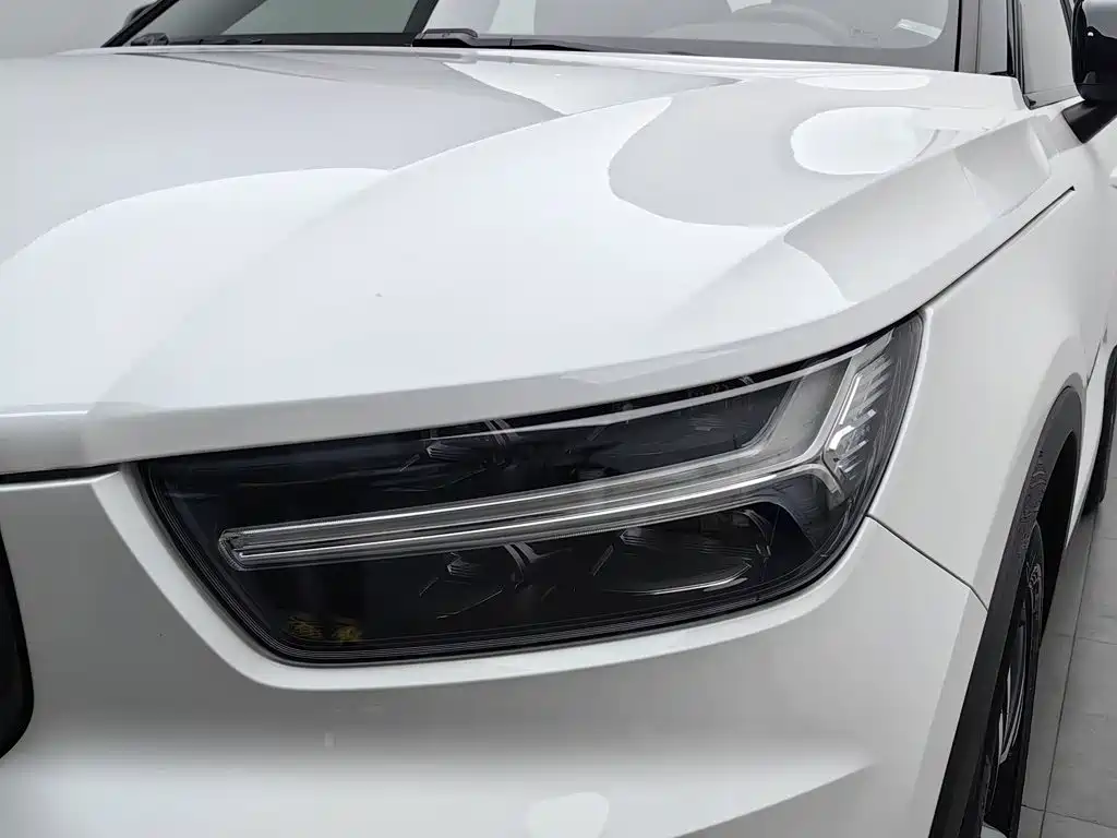 Volvo XC40 — миниатюра 7