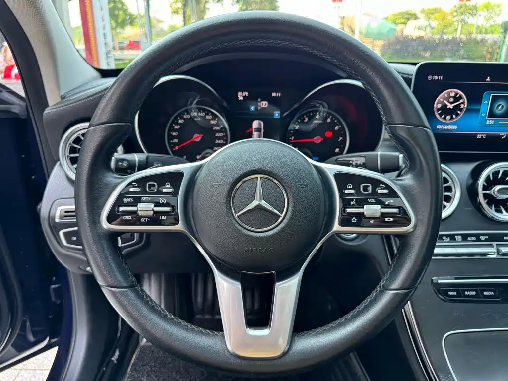 Mercedes-Benz C-Class — миниатюра 6
