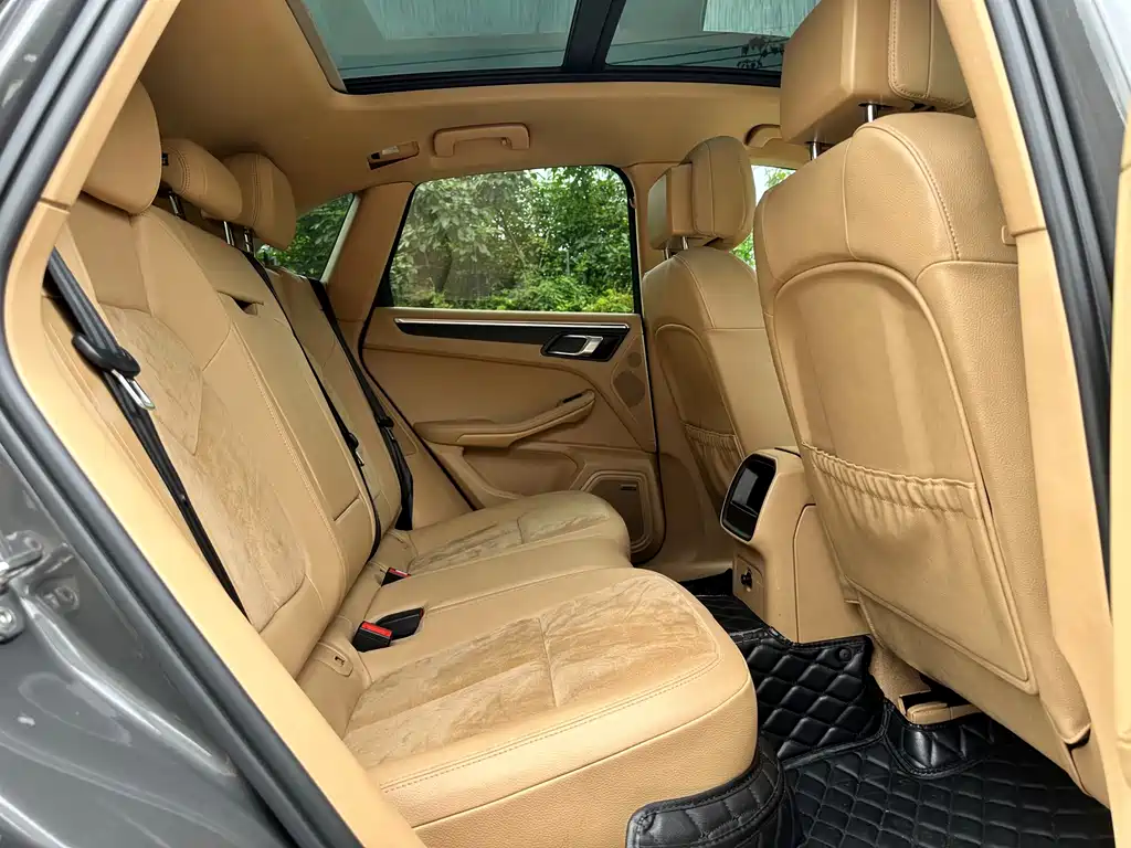 Porsche Macan — миниатюра 16