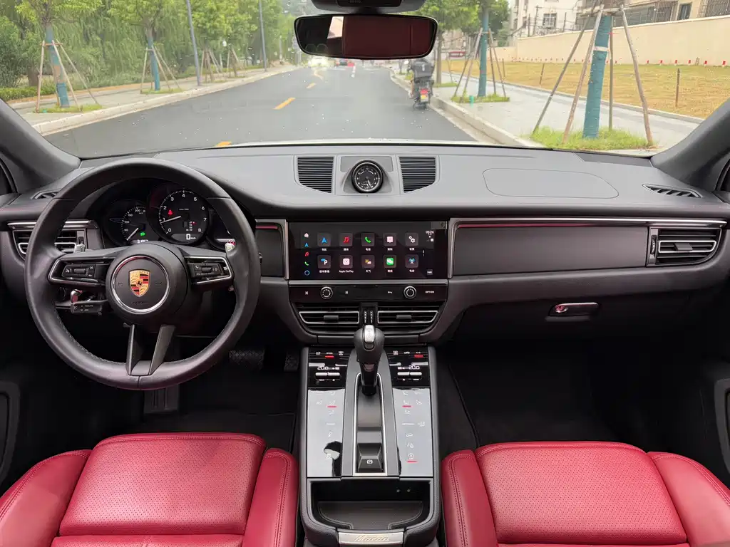Porsche Macan — миниатюра 13