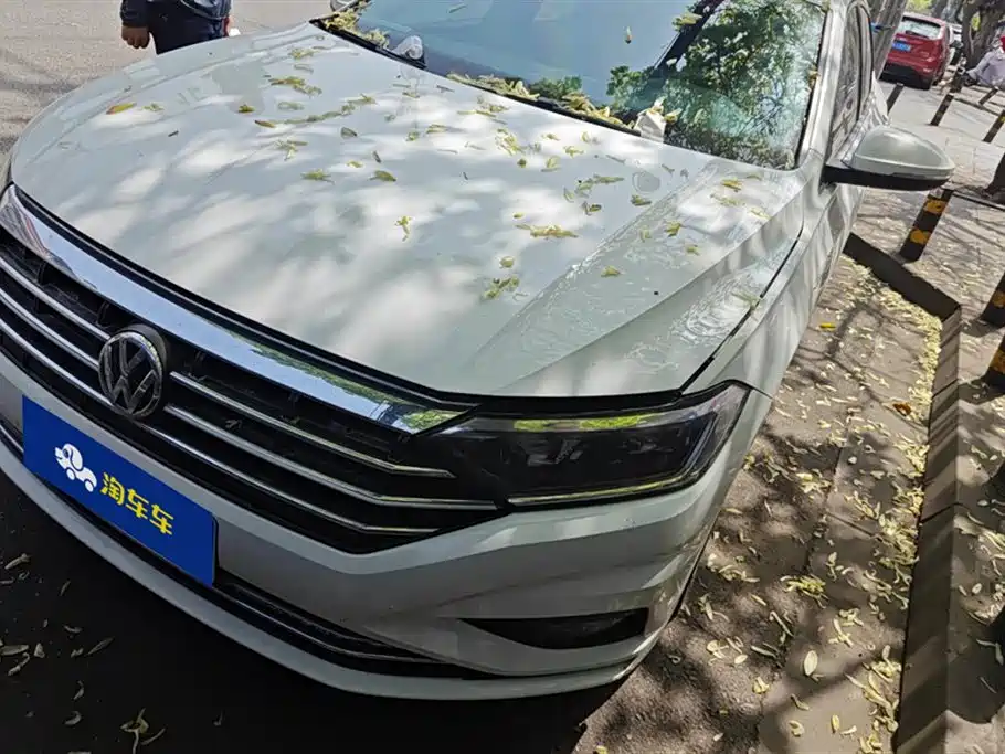 Volkswagen Sagitar 2020