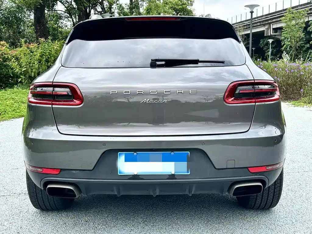 Porsche Macan — миниатюра 5
