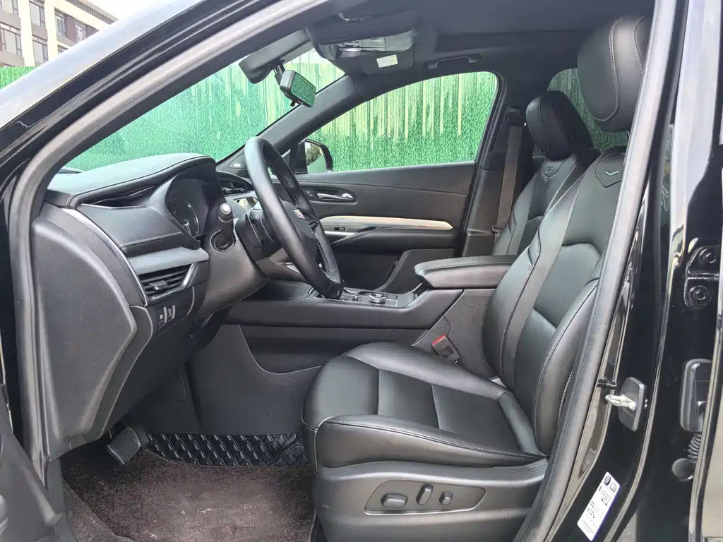 Cadillac XT4 2018 28T Lead