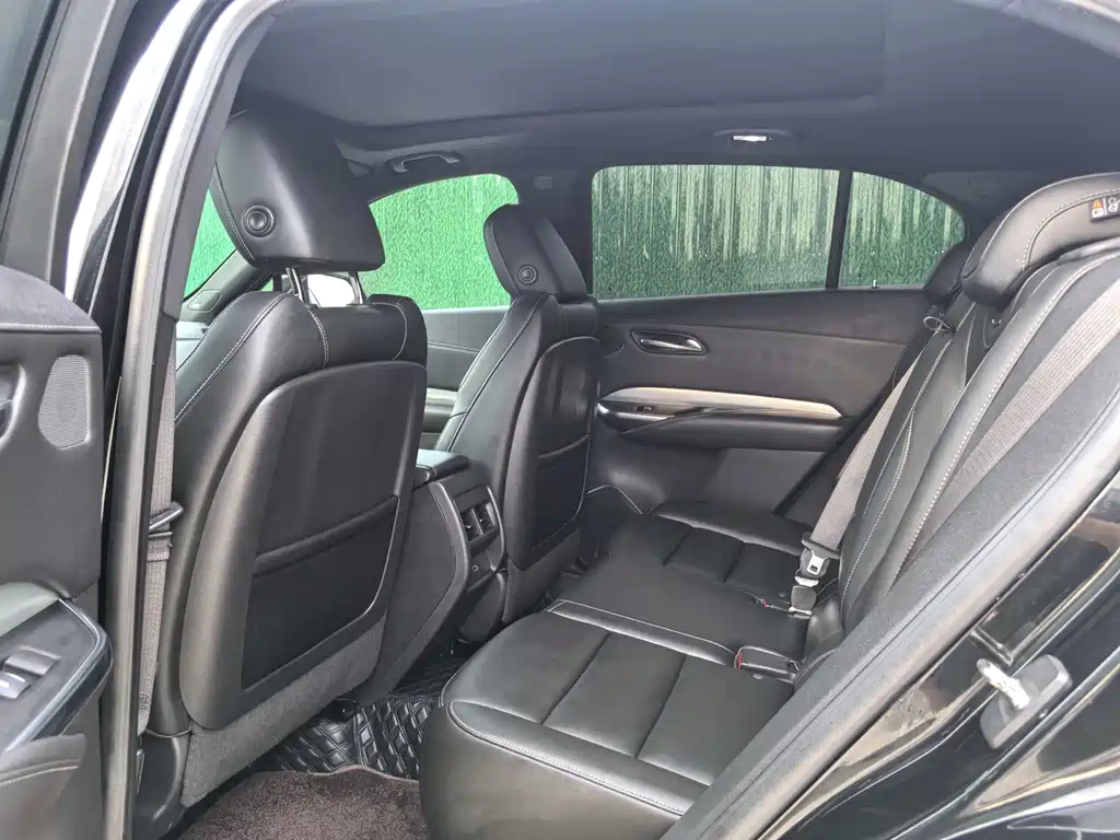 Cadillac XT4 2018 28T Lead