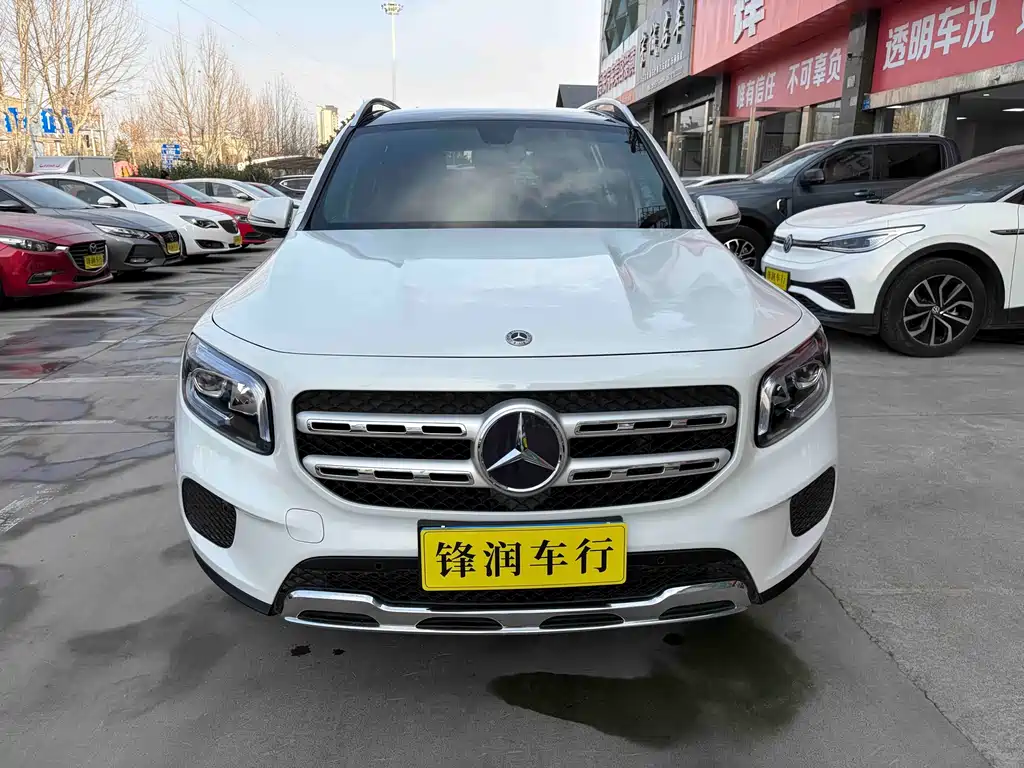 MERCEDES-BENZ GLB