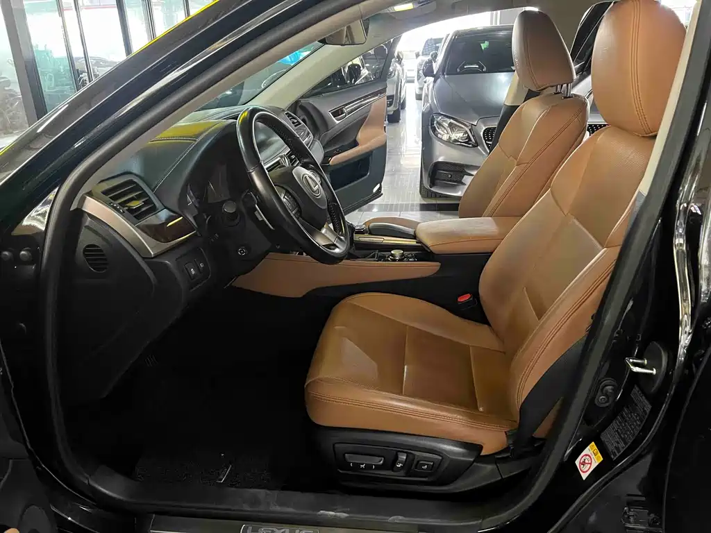 Lexus GS — миниатюра 5