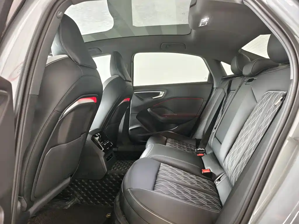Audi A5L — миниатюра 12