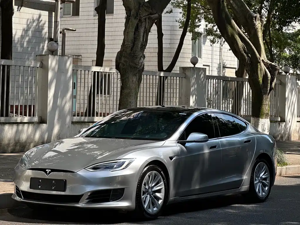Tesla Model S 2017