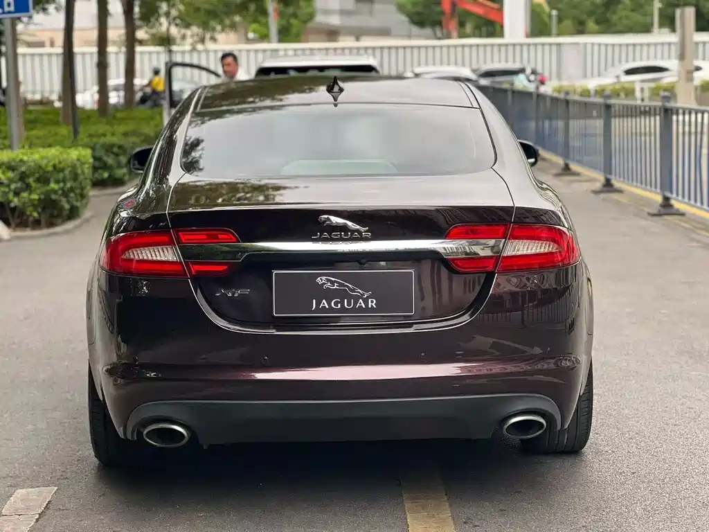 Jaguar XF — миниатюра 4