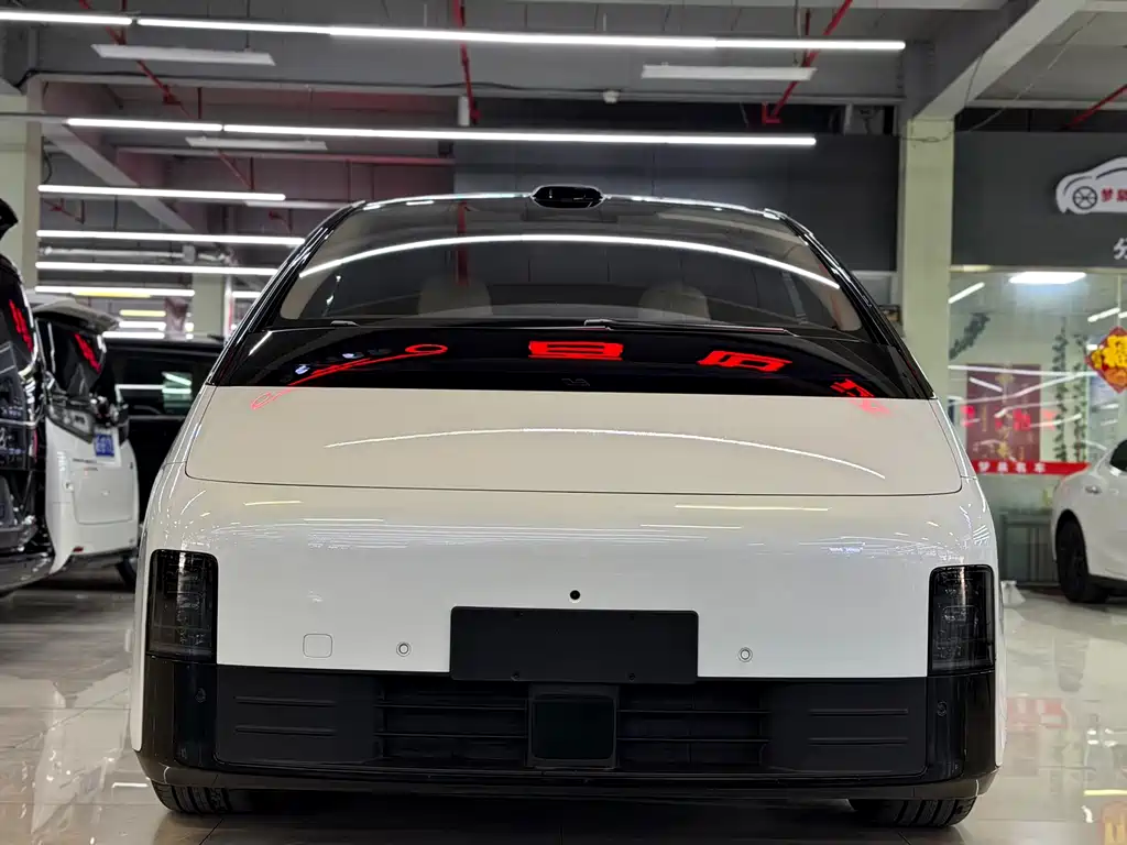 Li Auto Li MEGA 2025