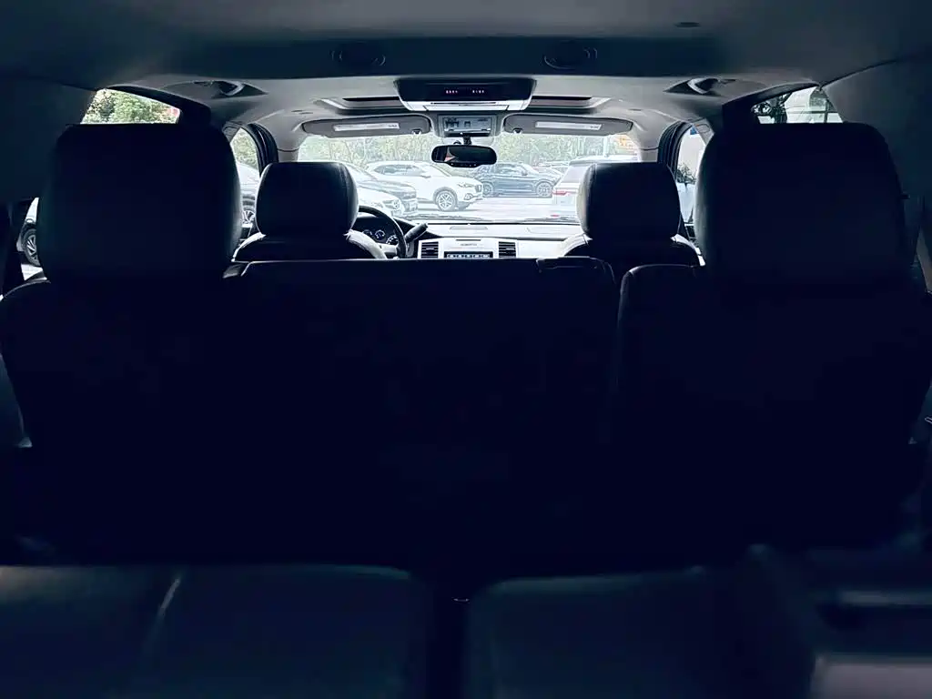 Cadillac Escalade — миниатюра 20