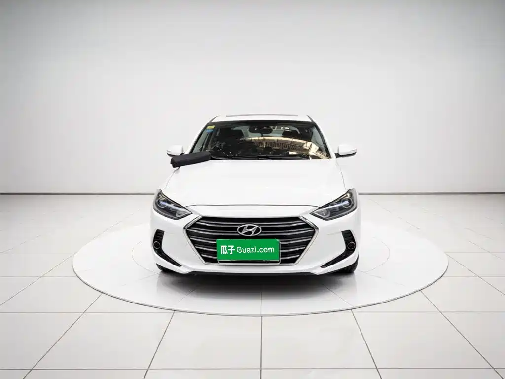Hyundai Elantra — миниатюра 2