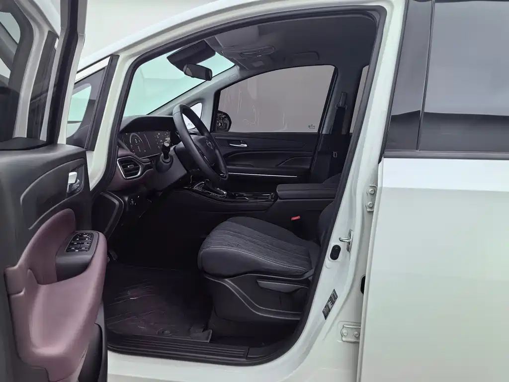 GAC Motor Trumpchi M6 — миниатюра 10