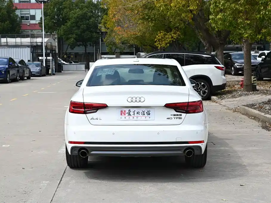 Audi A4L 2017 40 TFSI
