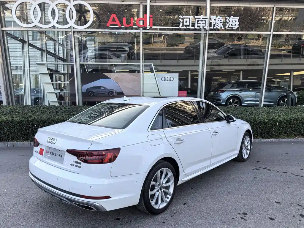 AUDI A4L