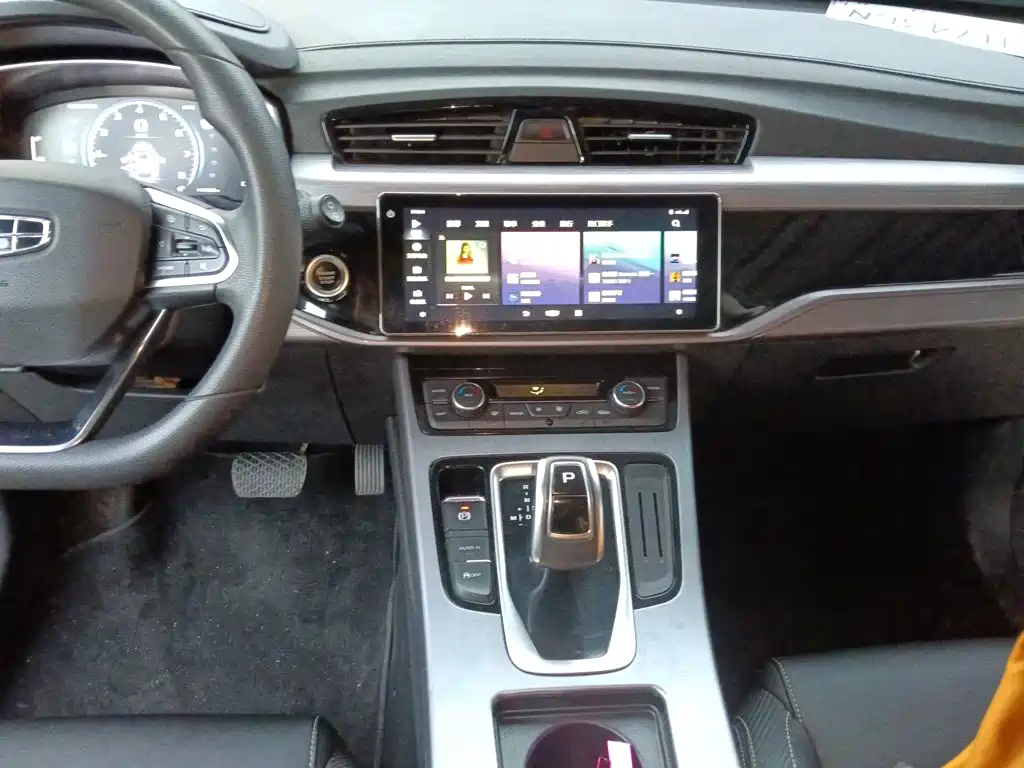 Geely Boyue — миниатюра 5