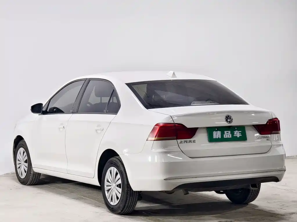 Volkswagen Santana — миниатюра 6