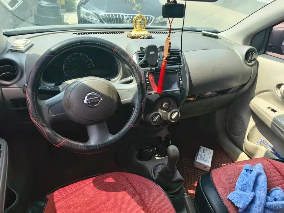 Nissan Sunny — миниатюра 12