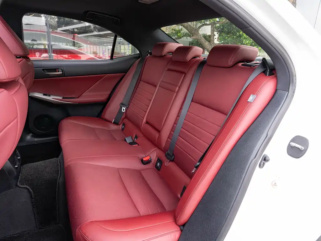 Lexus IS — миниатюра 12