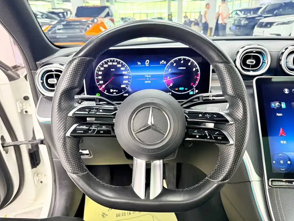 Mercedes-Benz C-Class — миниатюра 13