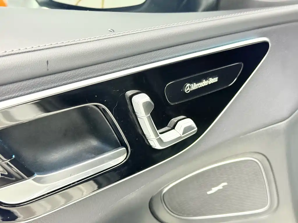 Mercedes-Benz C-Class — миниатюра 22