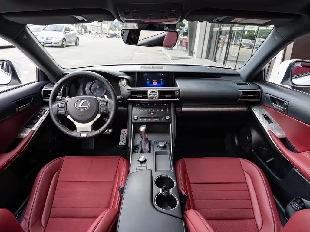 Lexus IS — миниатюра 13