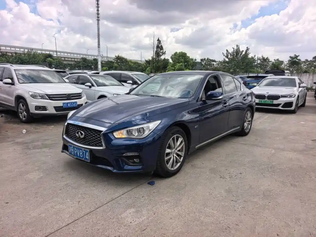 Infiniti Q50L